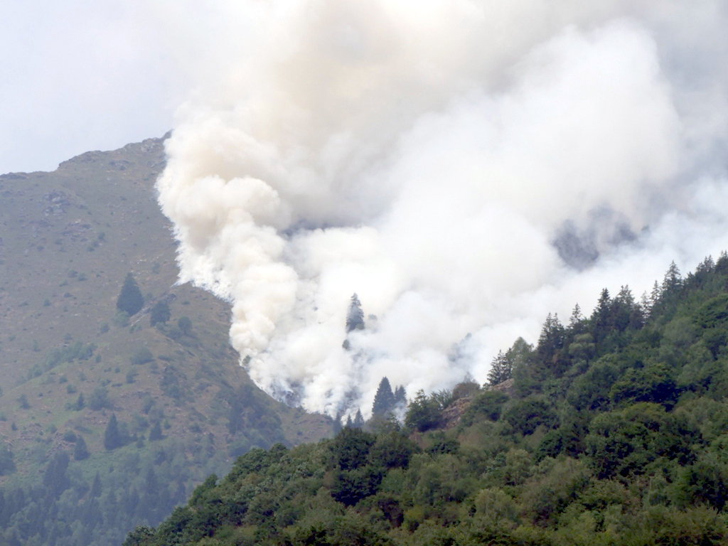 Incendio ai 2275 mt della Punta Cinquegna