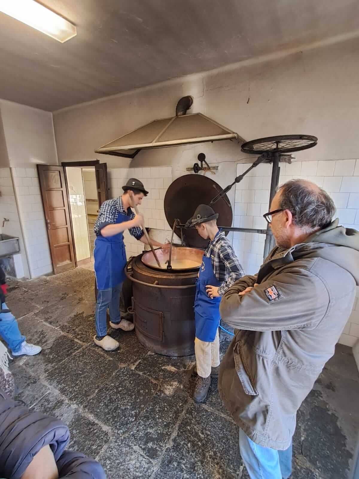 Lavorazione Del Formaggio