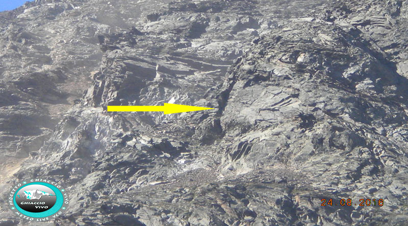 Foto 4 Le grandi fenditure nella roccia