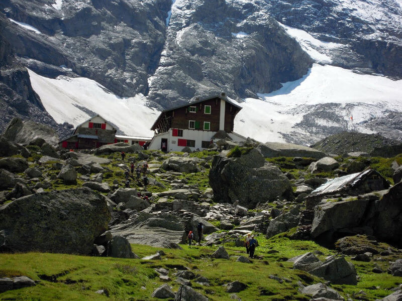l rifugio zamboni ha chiuso i battenti 01