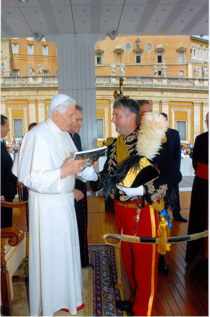 2010.10.13             Il Presidente Remigio Bonfadini Con Papa Benedetto XVI°