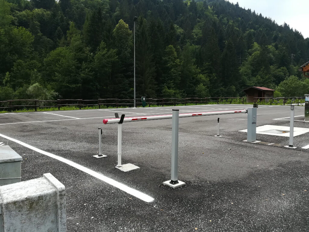 Moderna Area Camper e Parco Giochi a Pontegrande