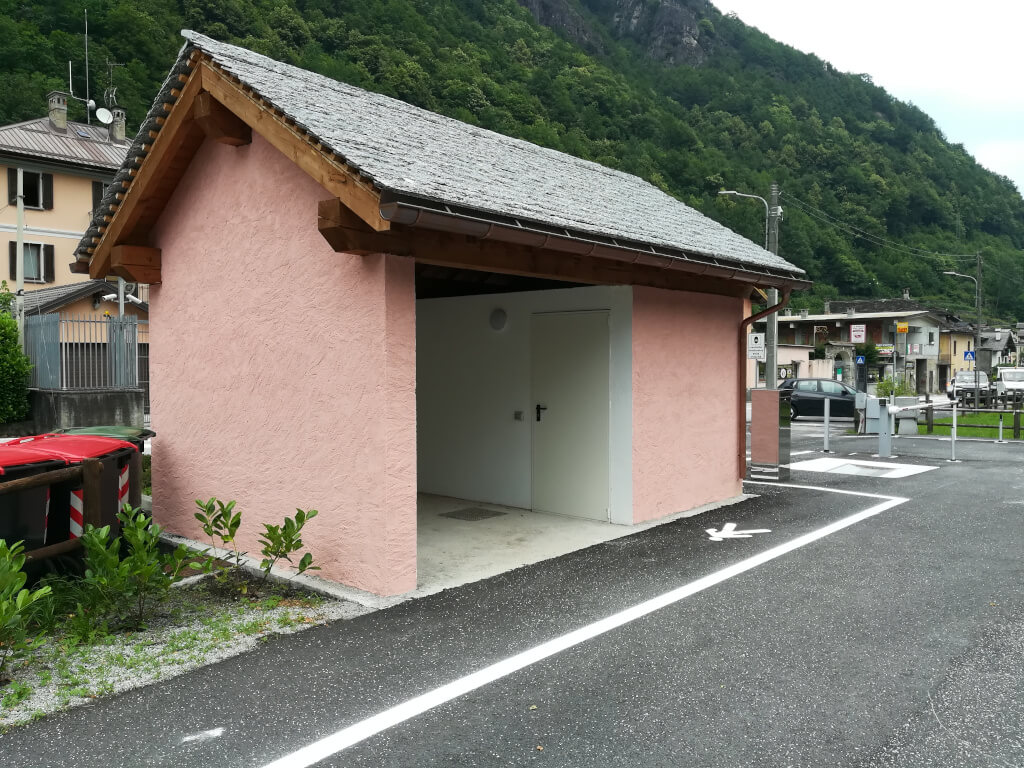 Moderna Area Camper E Parco Giochi A Pontegrande