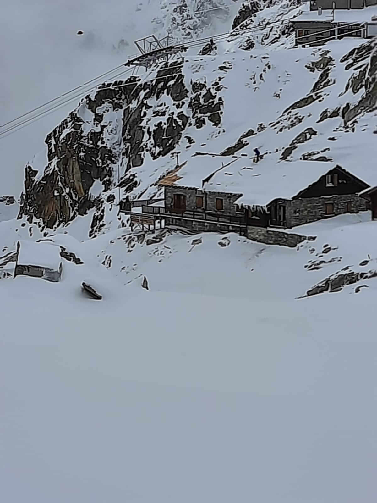 Rifugio Oberto Maroli Danneggiato Gravemente 4