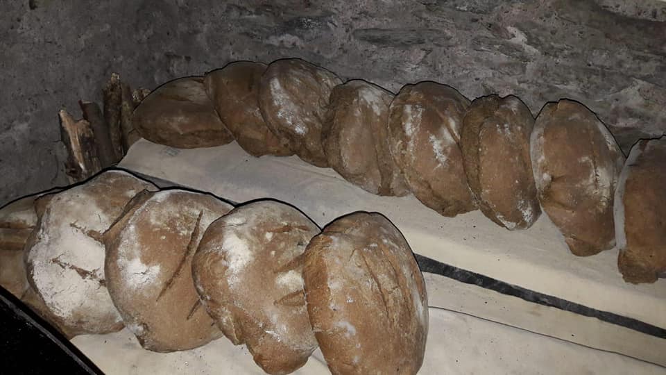 Pane Nero Al Forno Di Under Tannu