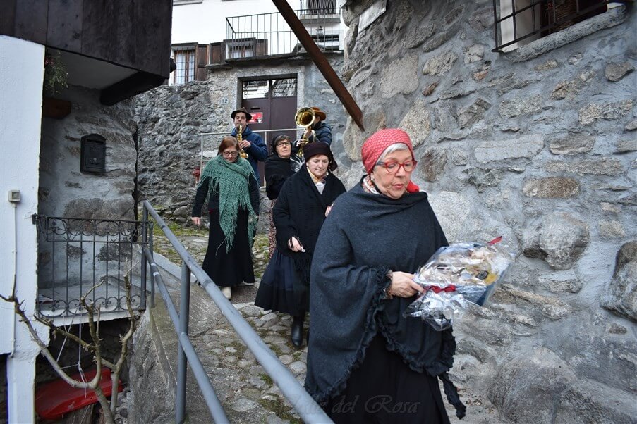 Bannio Festa Dul Bambin Presepe Vivente E Antichi Mestieri