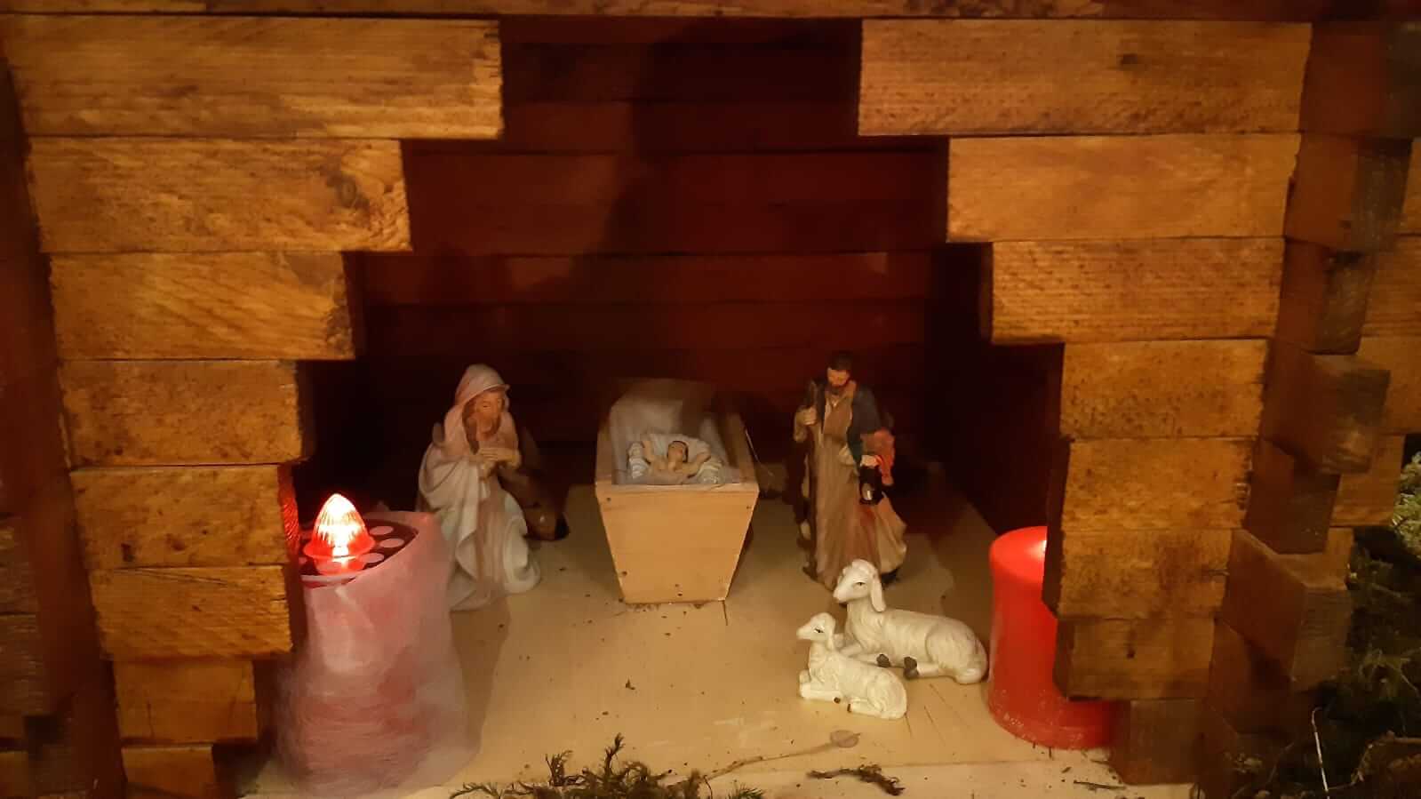 Presepe In Stile Walser Nella Chiesa Di Pecetto