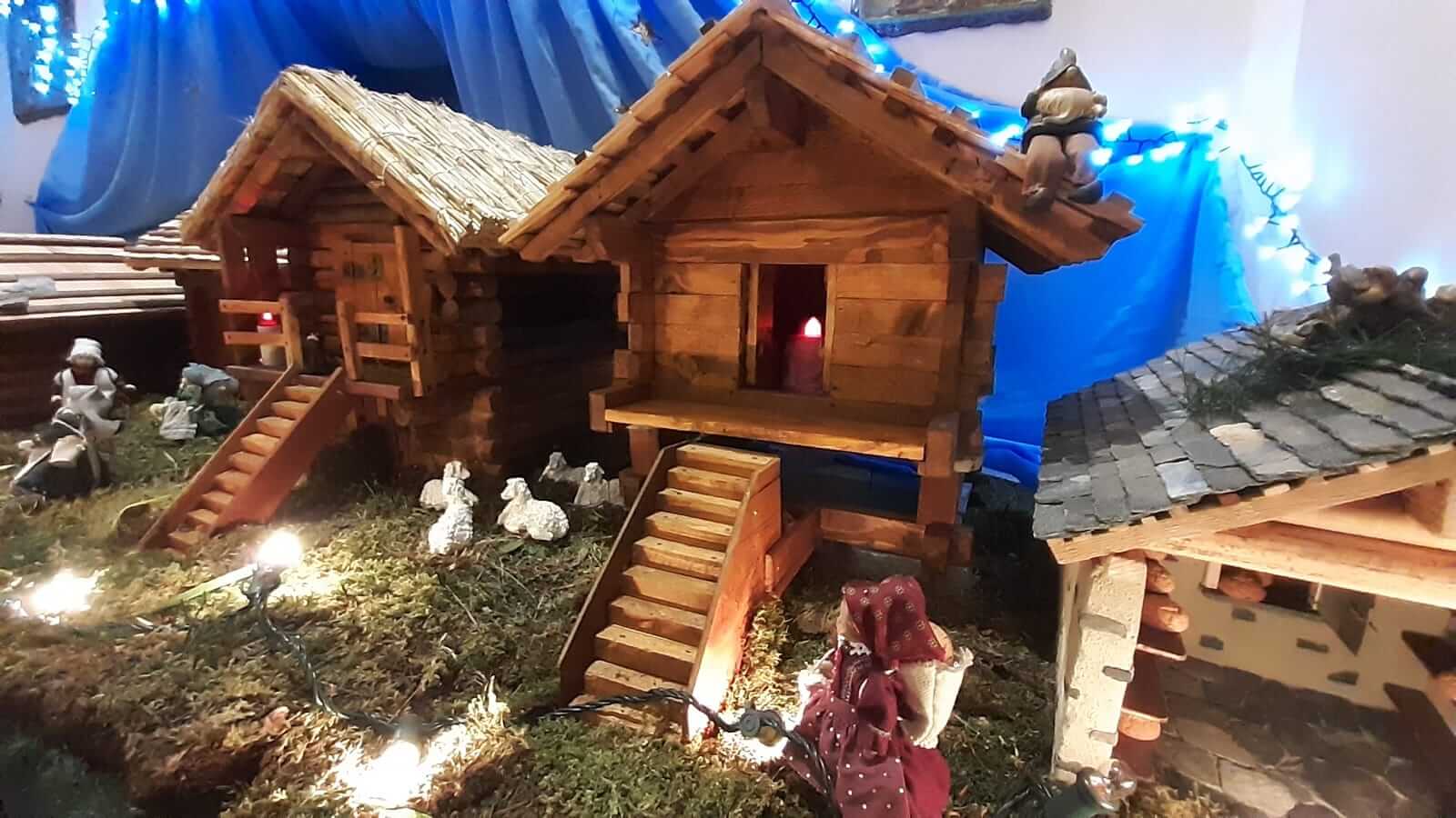 Presepe In Stile Walser Nella Chiesa Di Pecetto