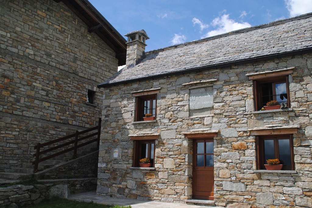 Rifugio Andolla (la vecchia struttura)