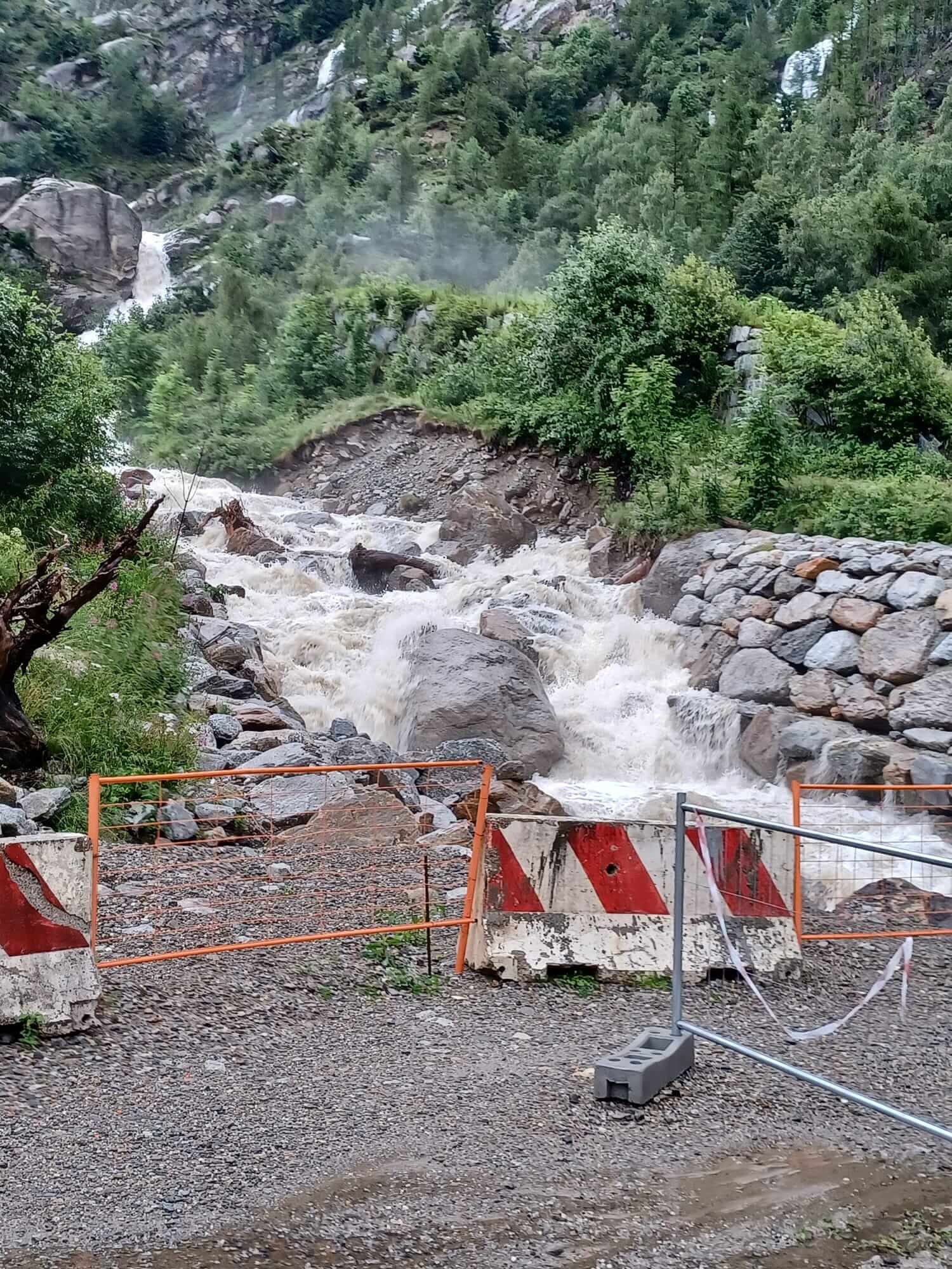 Macugnaga Serve Una Soluzione Urgente Per Il Torrente Tambach
