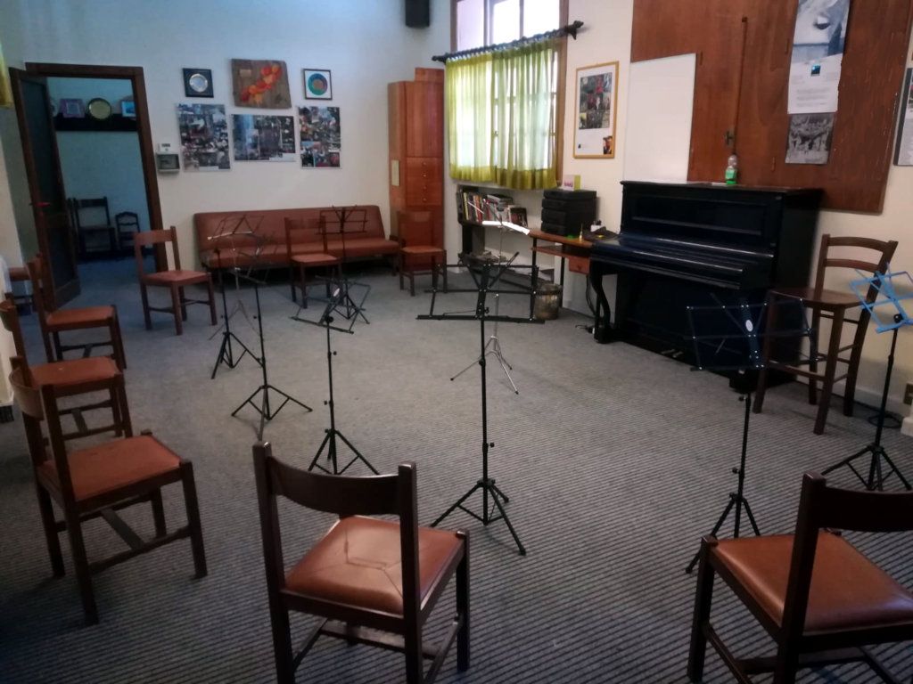 Il Maestro del Coro Monterosa dona la sede al CAI Macugnaga
