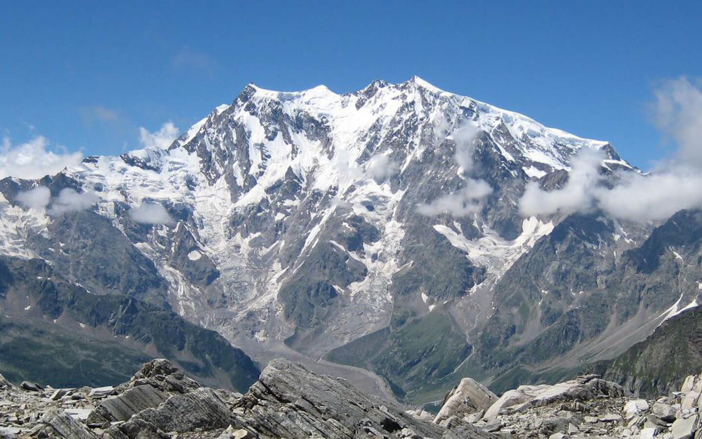 Macugnaga, terra di autori. Una montagna di libri