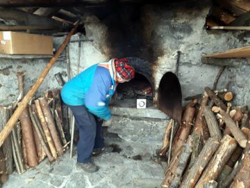 Dopo 70 anni torna in funzione il forno di Pecetto di Sotto