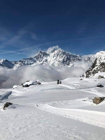 Italia-Svizzera : calcio ai tremila metri del Passo del Moro
