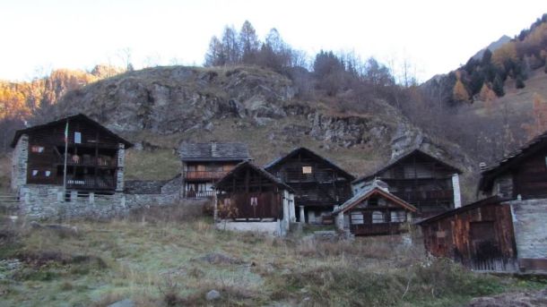 Un pieno di energia positiva in vetta alla cima Castello