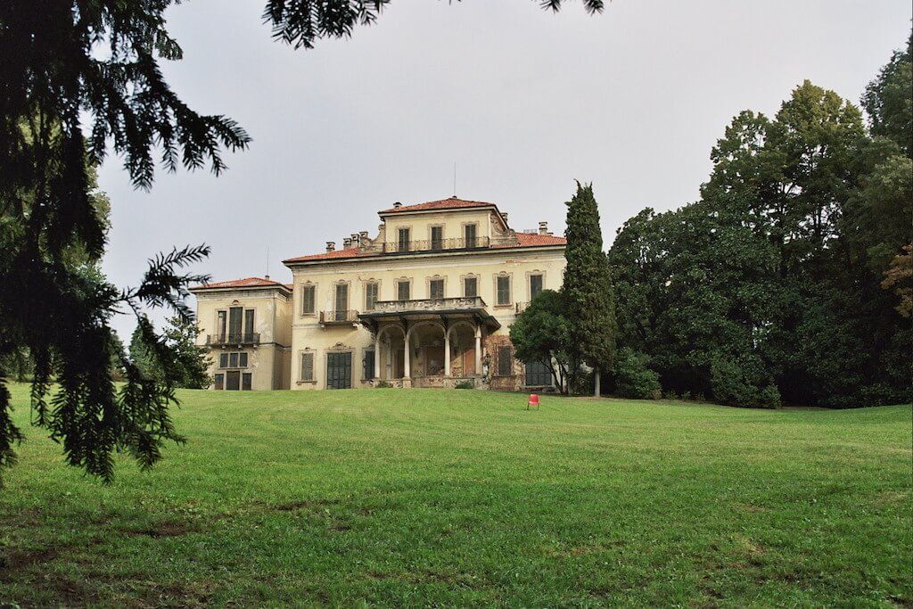 Enrica Borghi nel feudo di Berlusconi