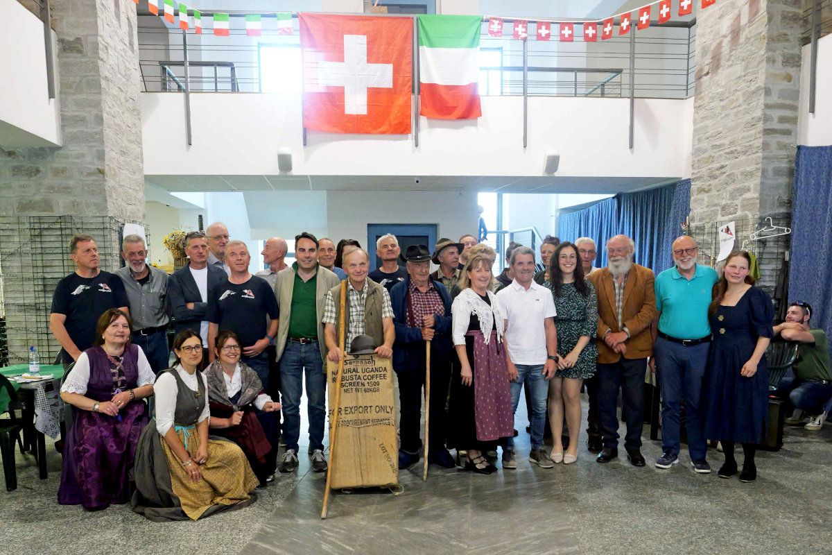 L'Associazione Sentieri degli Spalloni inaugura la Mostra "Cravariola, l'Alpe della Dote"
