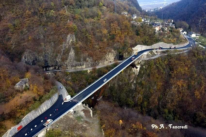 Il nuovo viadotto sulla Provinciale 66 di Macugnaga visto dall’alto