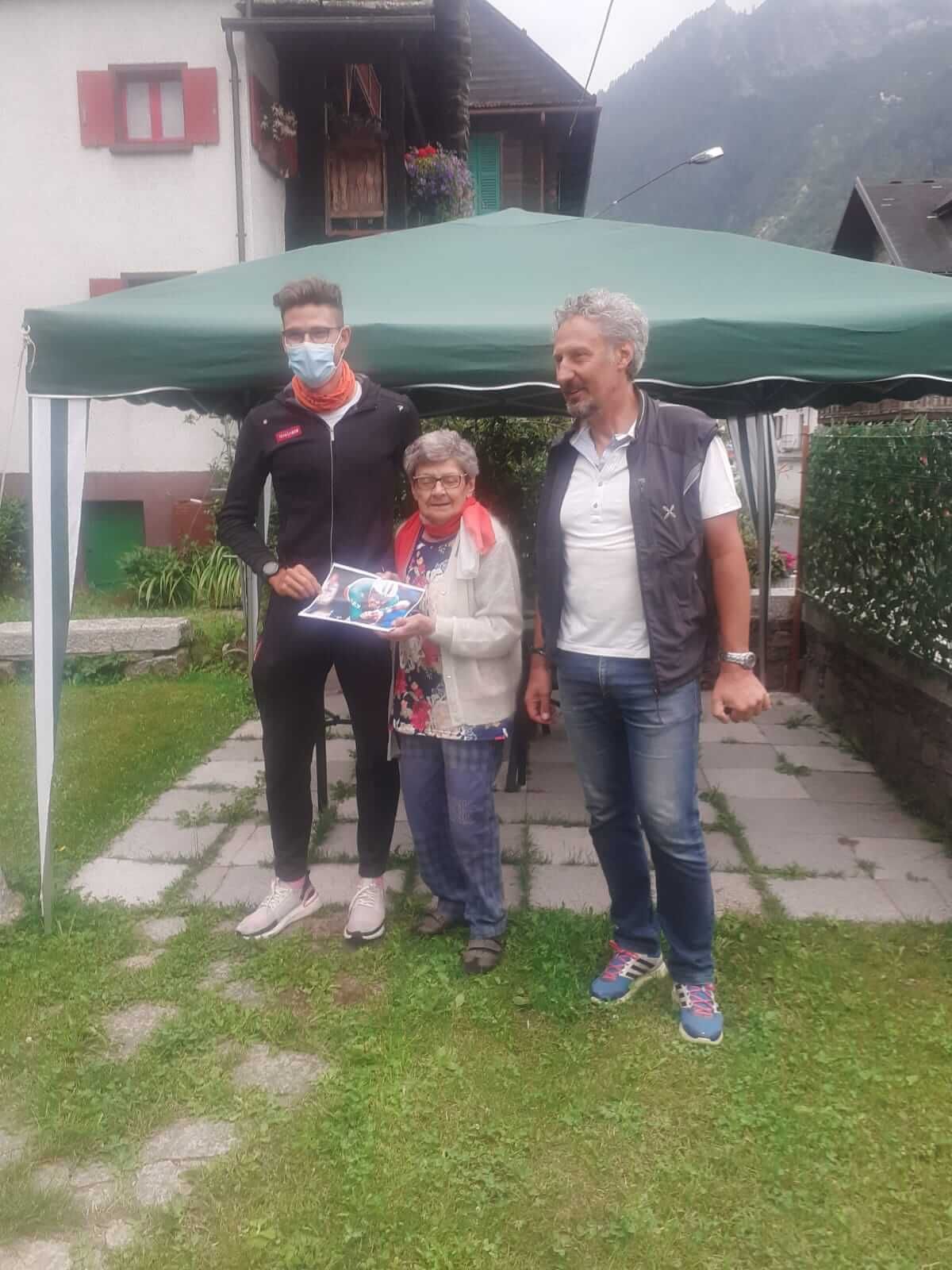 Filippo Ganna e Anna Bettineschi, il campione e la fan ottuagenaria
