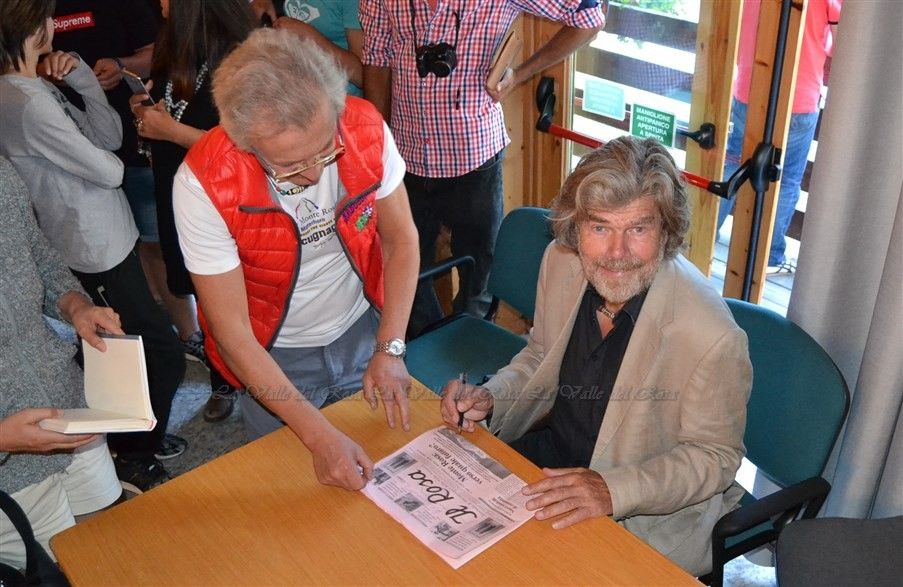 Consegnata a Reinhold Messner l’Insegna di San Bernardo