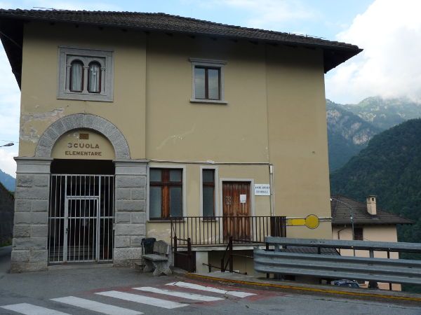 Chiude la scuola di Calasca