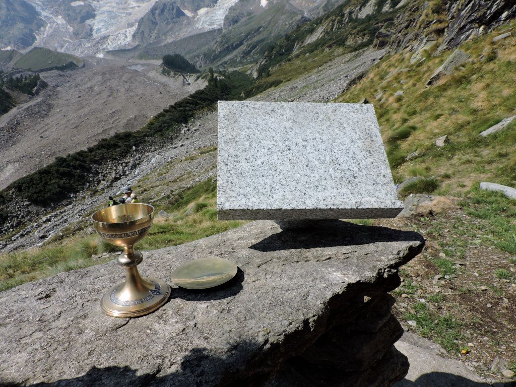La parete Est del Monte Rosa: il Vesuvio, un Papa, un calice