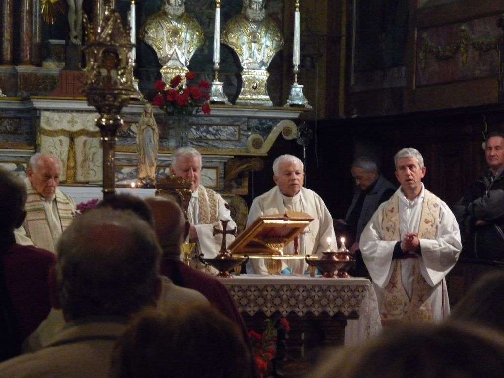 Benedetto il cippo a ricordo di don Severino Cantonetti