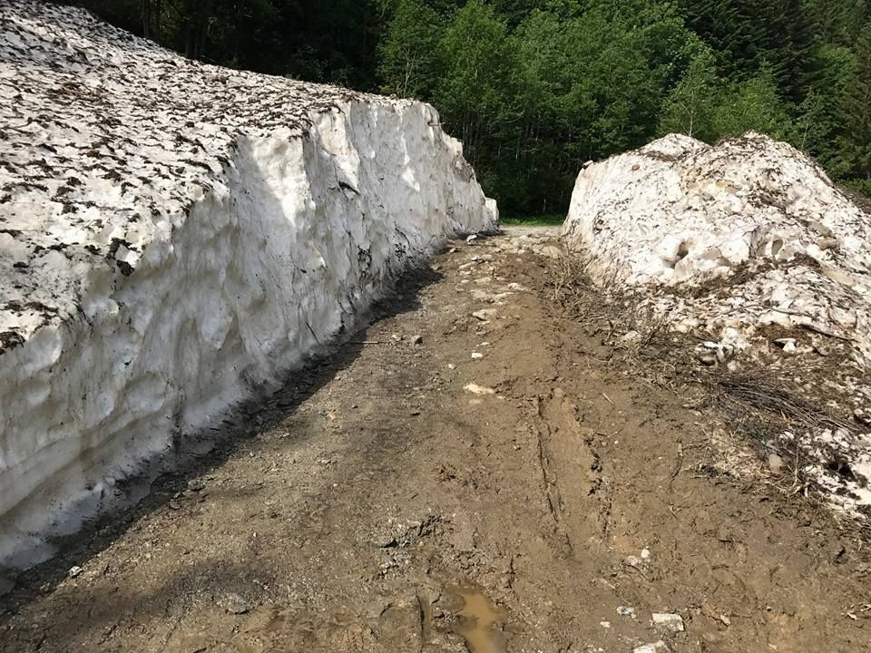 La Stràgrandamonterosa passerà fra due alti muraglioni di neve