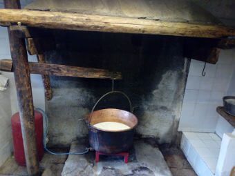 Alpe Pedriola : apertura della prima forma del “Pariola”