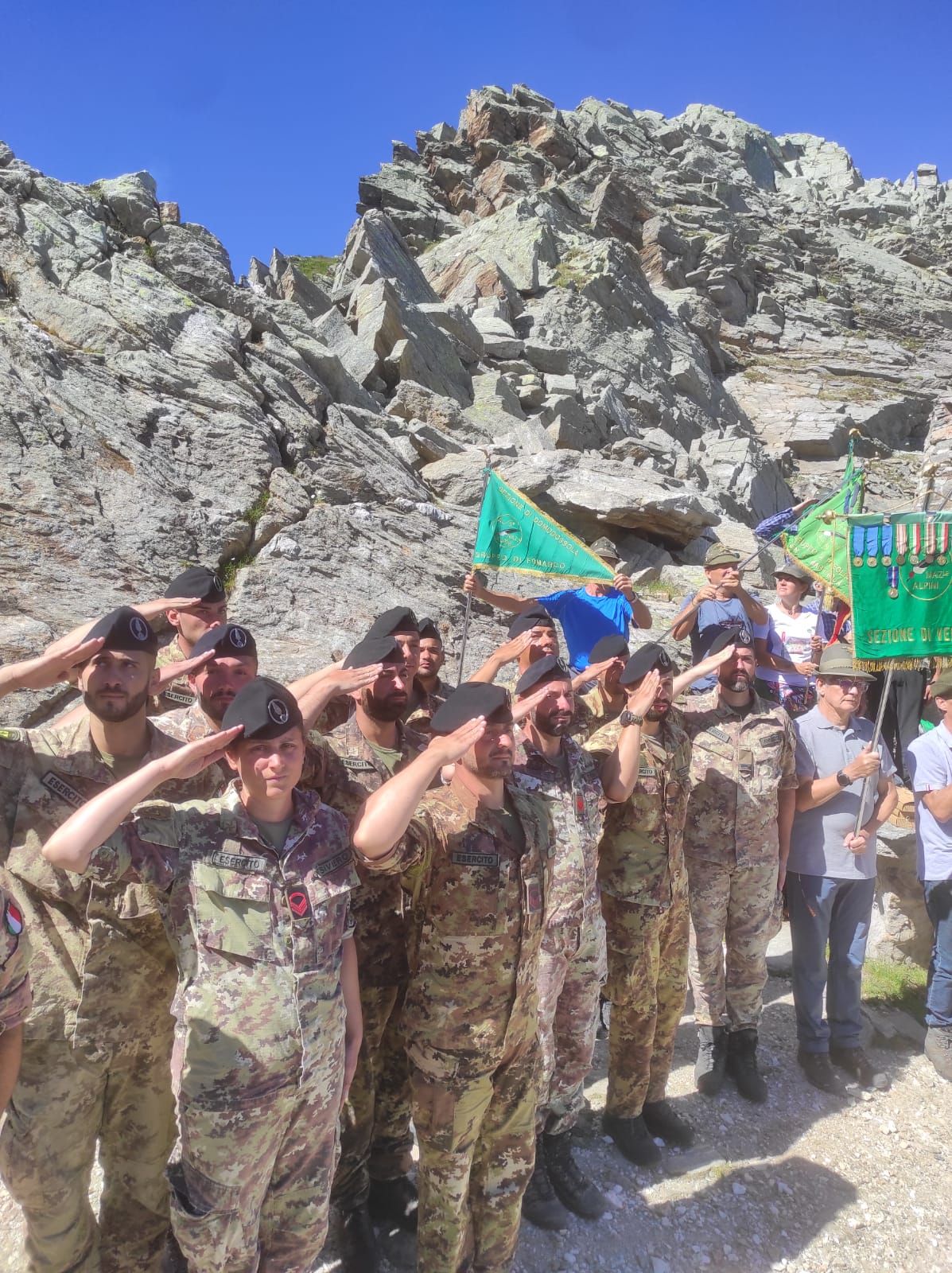La Brigata alpina Taurinense attendata a Isella di Macugnaga