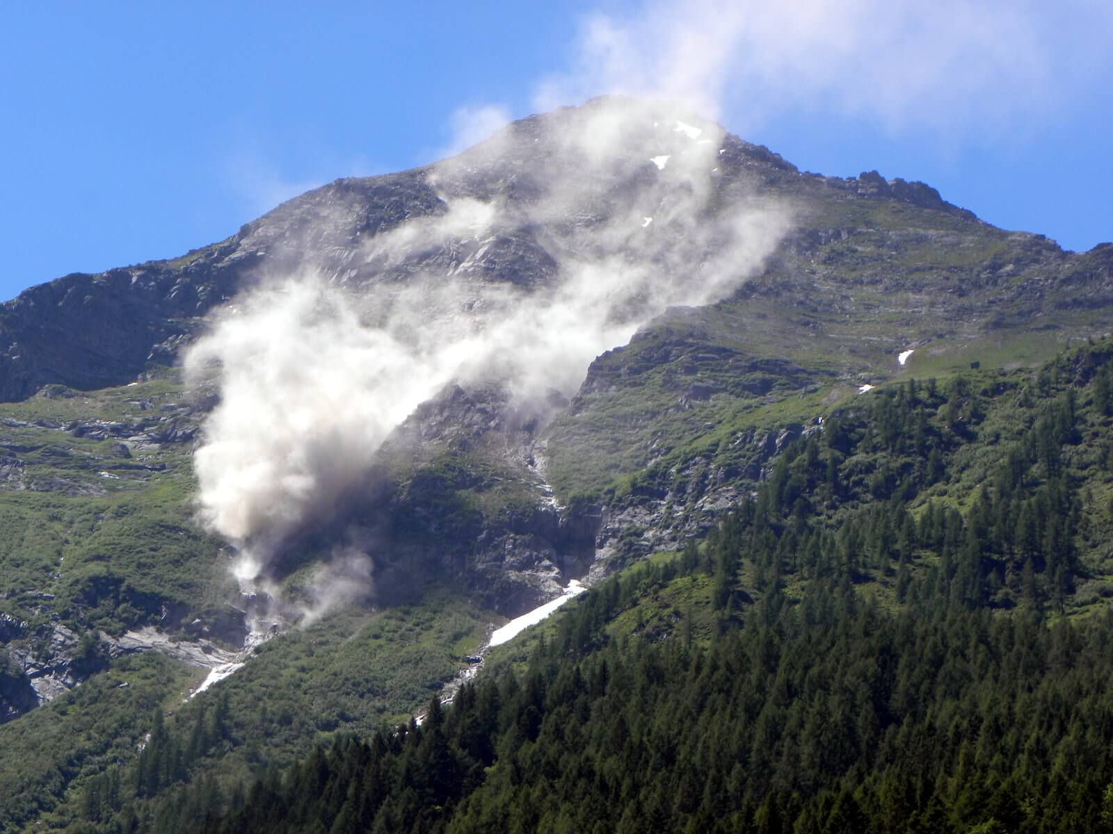 Frana anche il Pizzo Nero