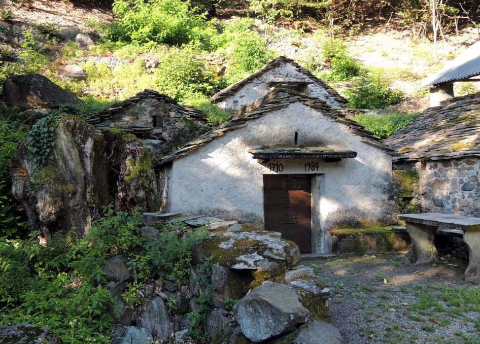 I cantinitt di Megolo