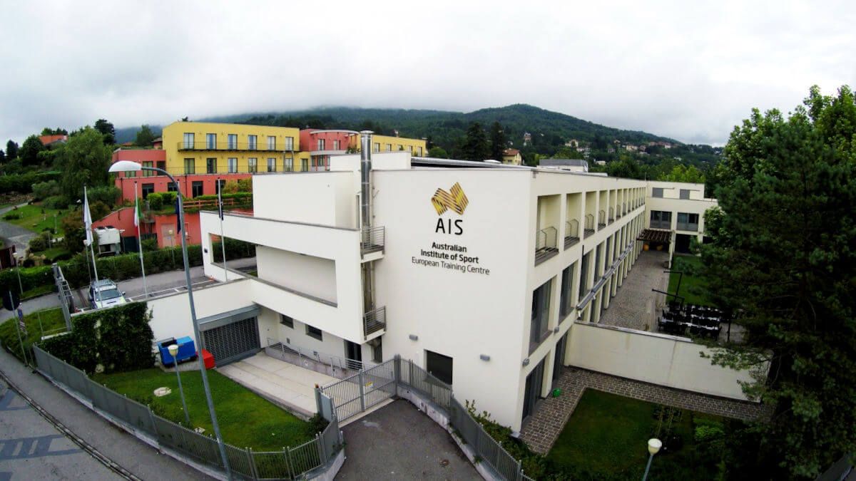 A Gavirate batte il cuore olimpico dell’Australia verso Milano Cortina 2026
